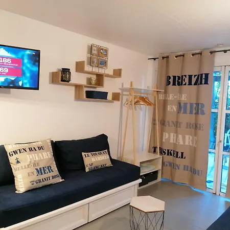 Rez De Jardin Cap Esterel Renove Et Climatise Appartement Saint-Raphaël